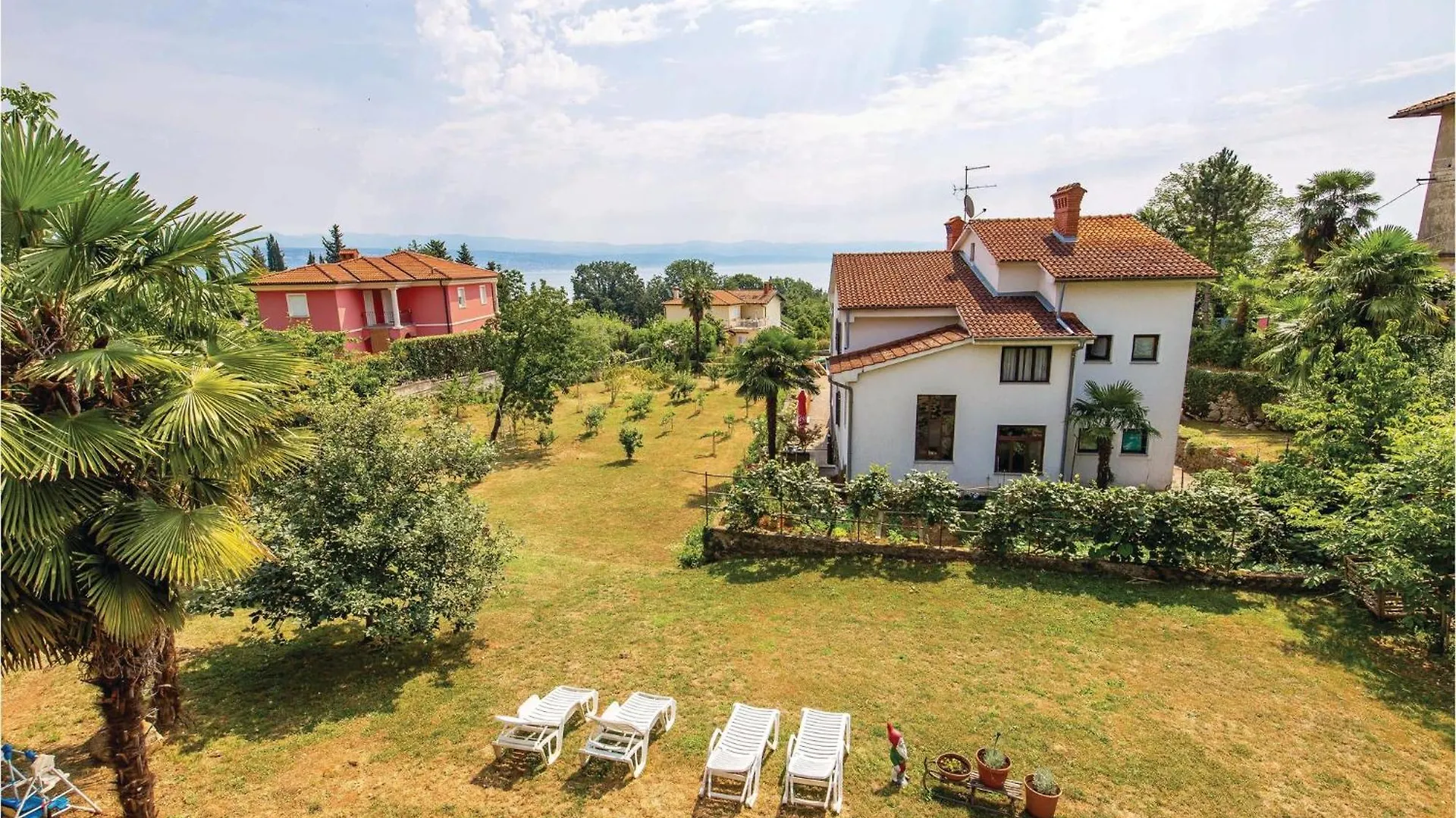 3 Bedroom Stunning Apartment In Lovran Croatia